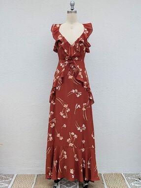 Astr The Label Floral Ruffled V-Neck Maxi Dress in Rust Size Medium